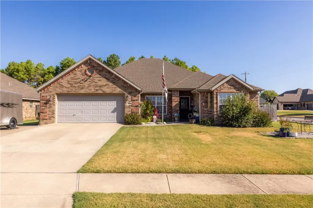 11160 Waterleaf Lane, Farmington