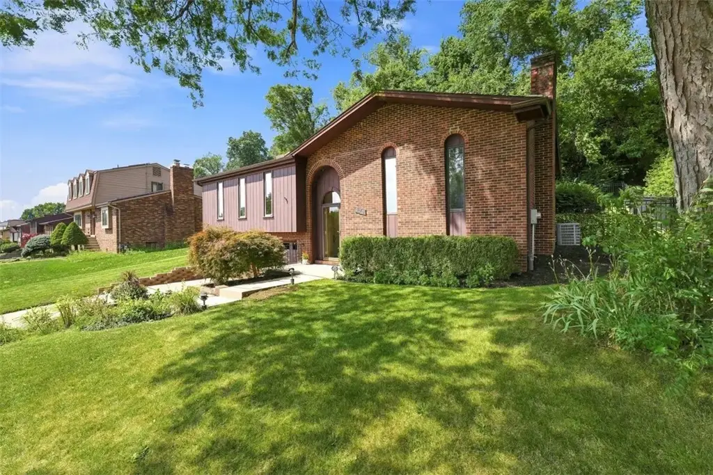 628 Ray Drive , Carnegie