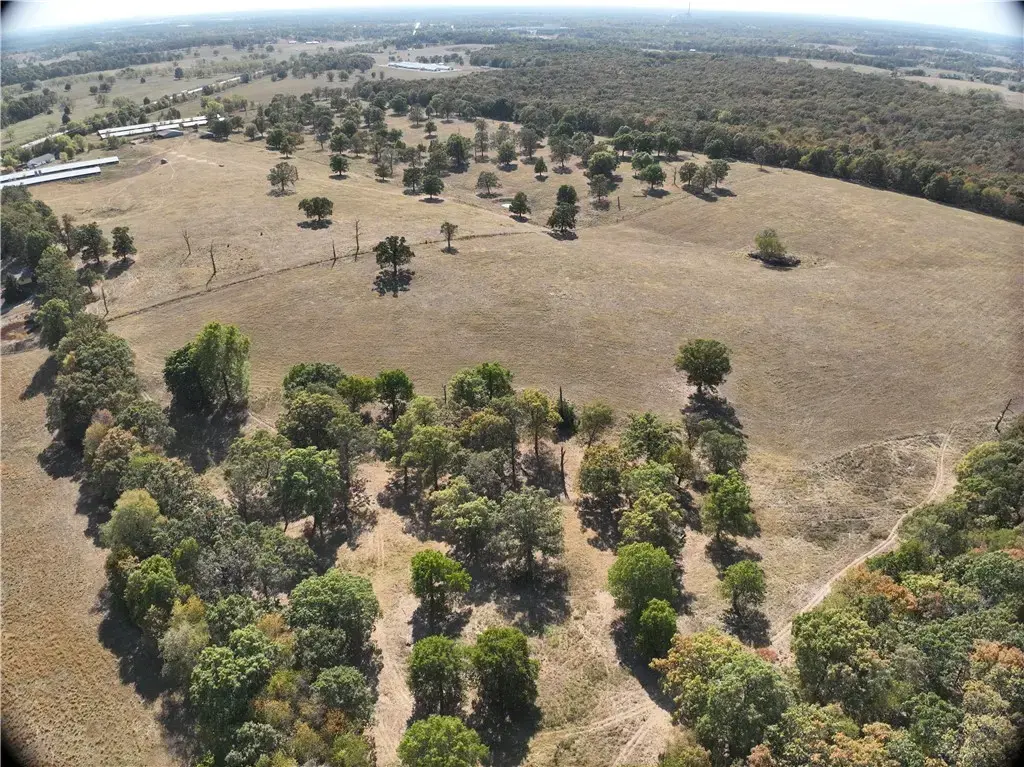 19072 Floyd Moore Road, Gentry