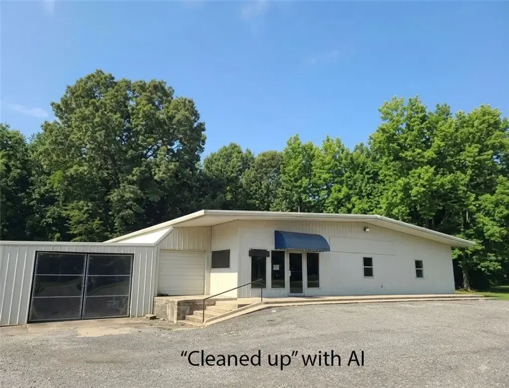 1007 W Main Street, Atkins