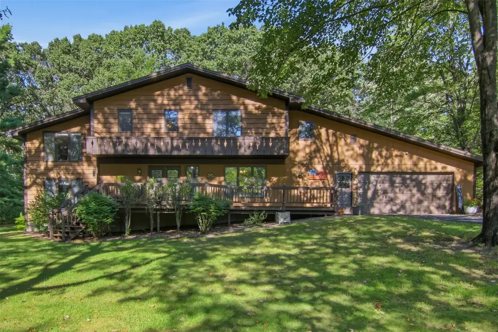 W2610 Rim Rock Road, Eau Claire