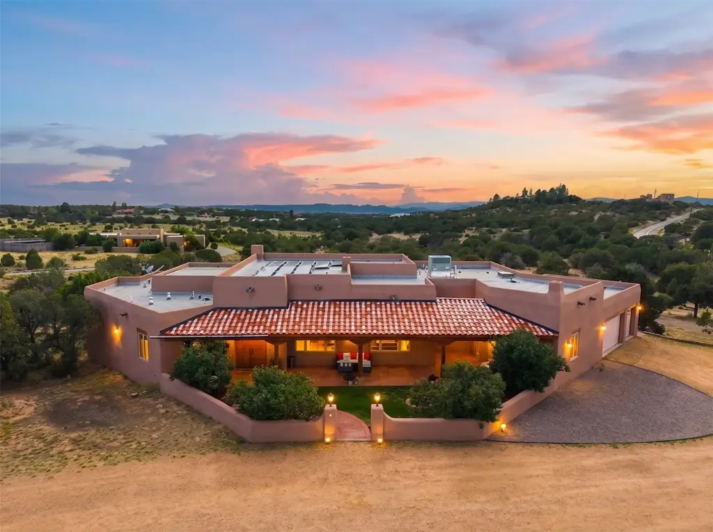 236 Tano Road, Santa Fe