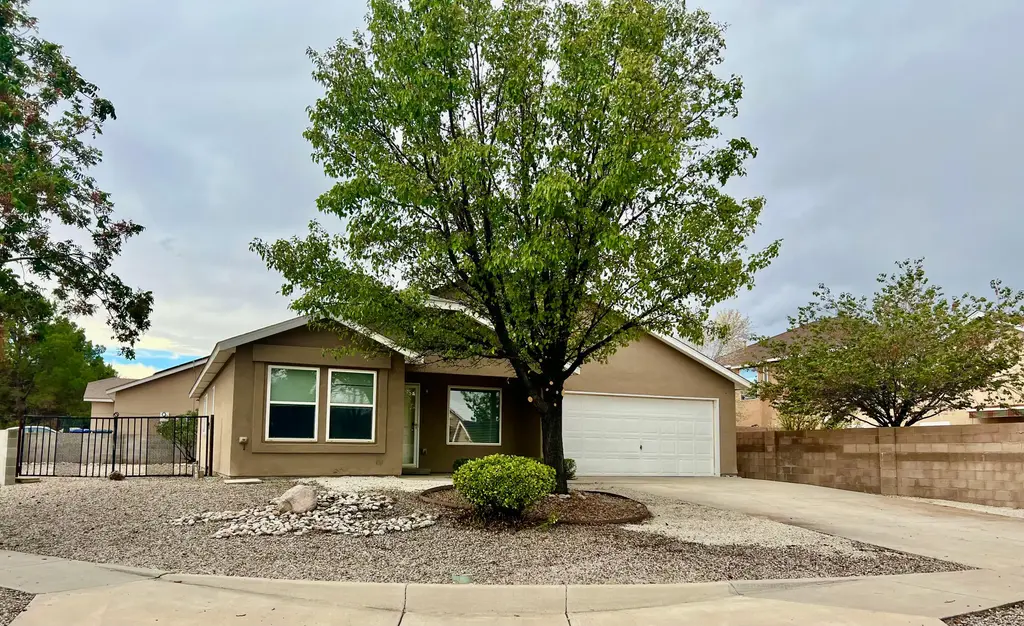 5772 Night Whisper Road Nw, Albuquerque