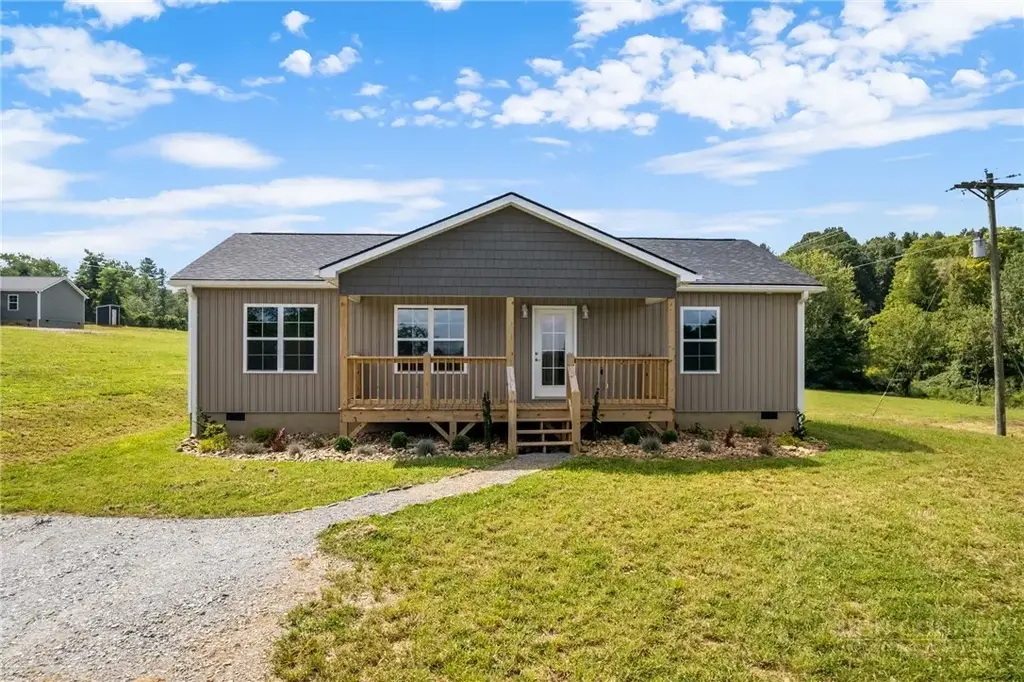 50 Millards Way, Sparta