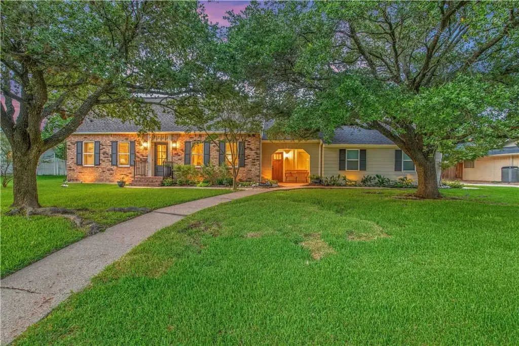 3711 Sunnybrook Lane, Bryan