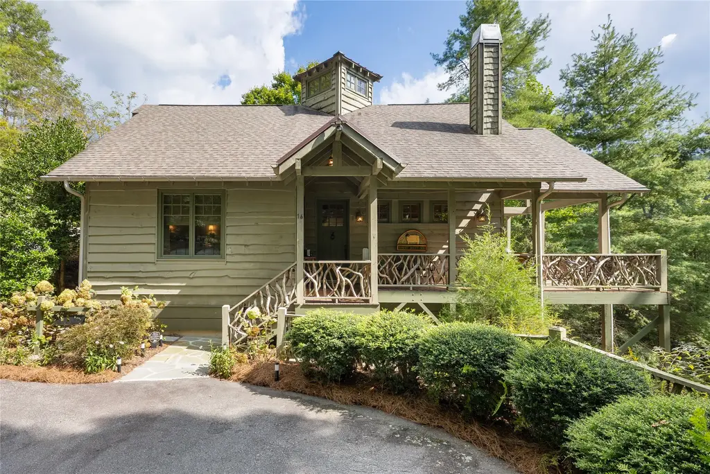 16 Hillside Lane, Cashiers