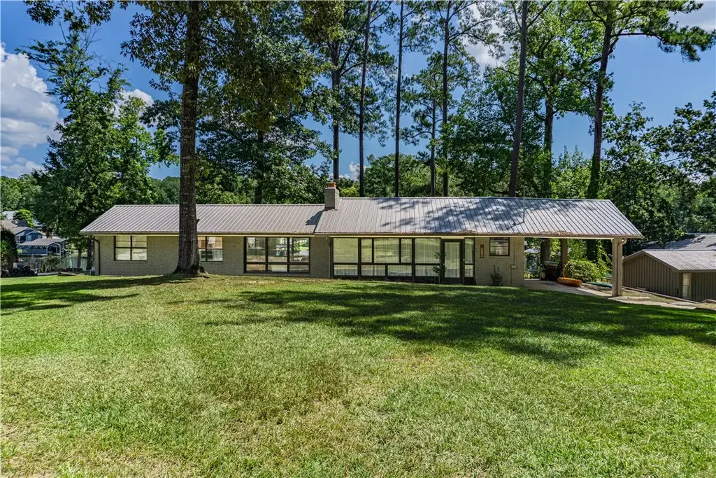 210 Shady Ln Rd, Eclectic