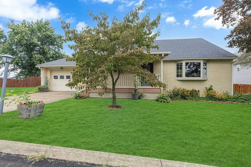 929 Speyer Avenue , Monaca