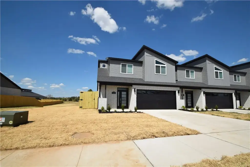 1840 Garnet Avenue, Centerton
