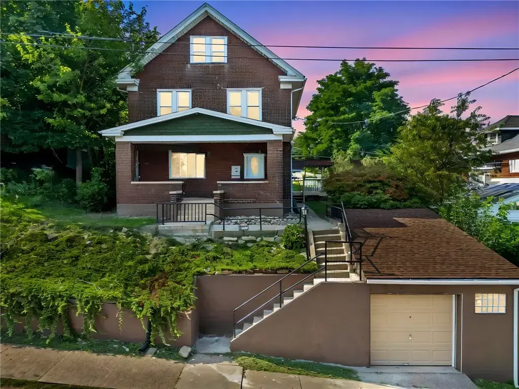 110 Kennedy Avenue , Munhall