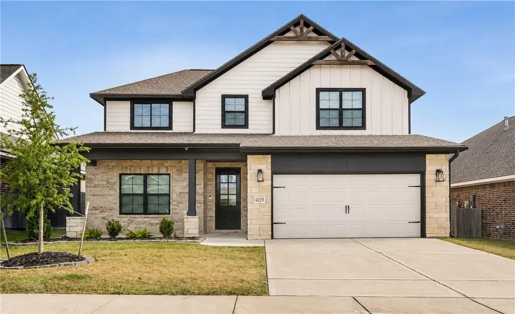 6225 Southern Cross Drive, College Station