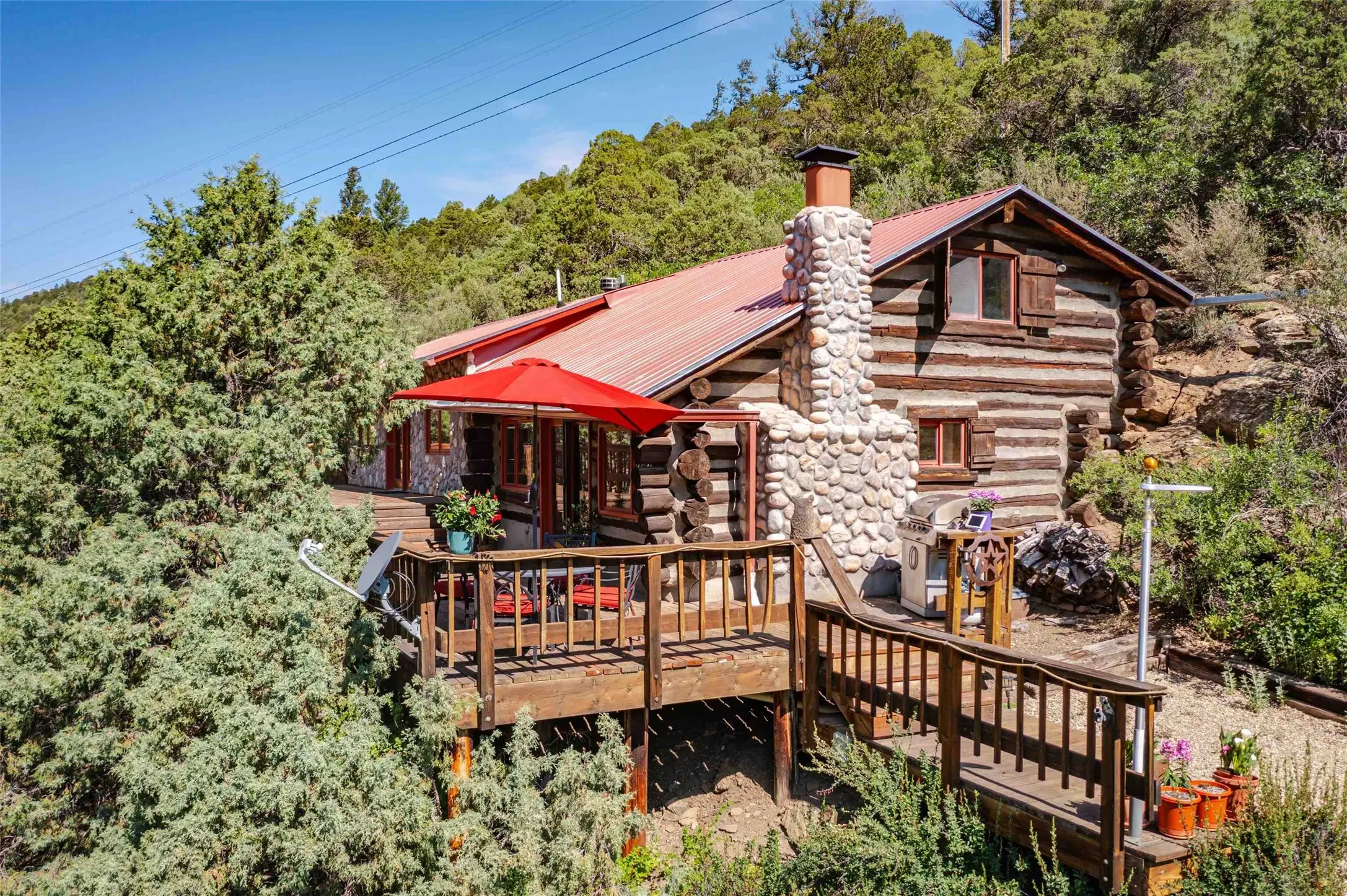 26413 E Us Highway 64, Taos