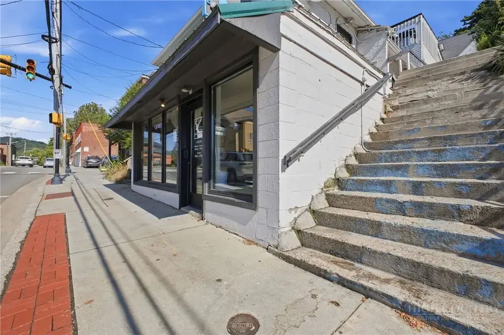 352 W King Street, Boone