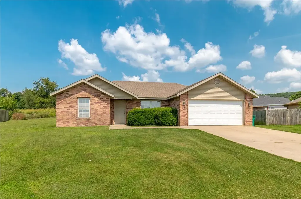 1230 Bo Lane, Springdale