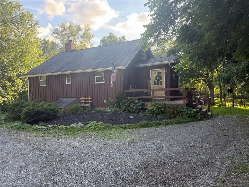 110 Pleasure Valley Lane, Slippery Rock