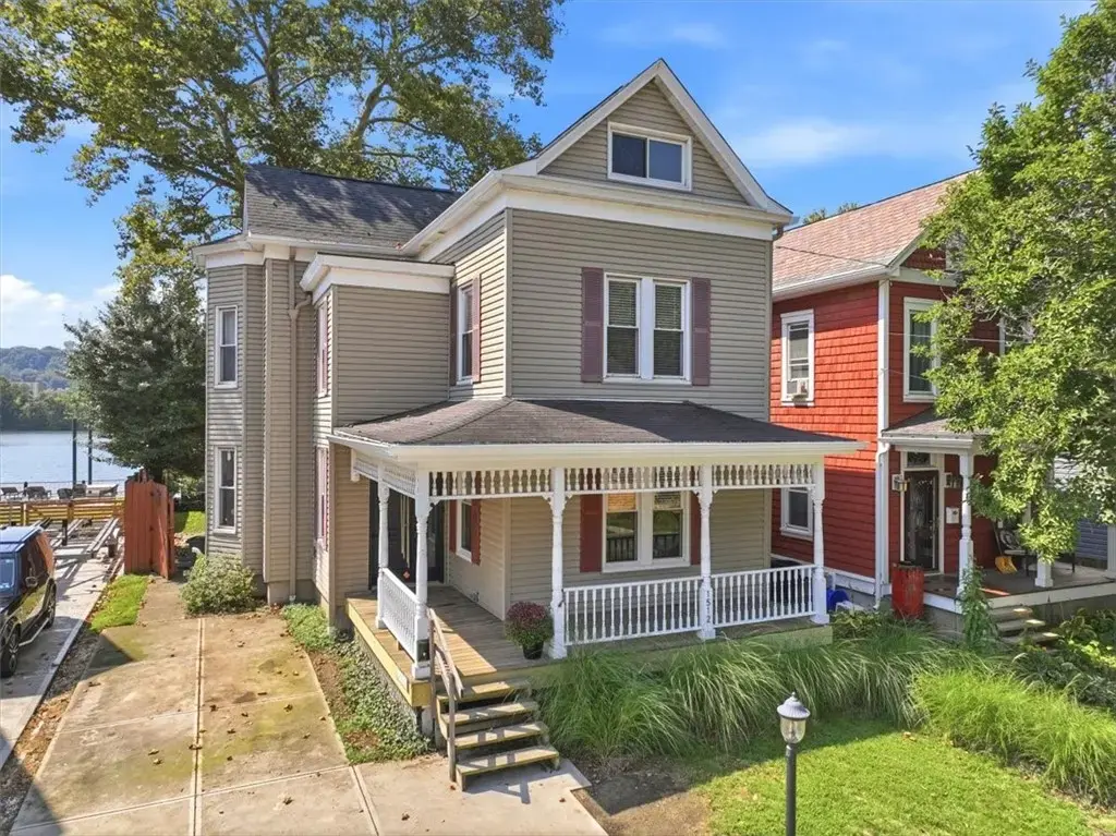 1512 Center, Sewickley
