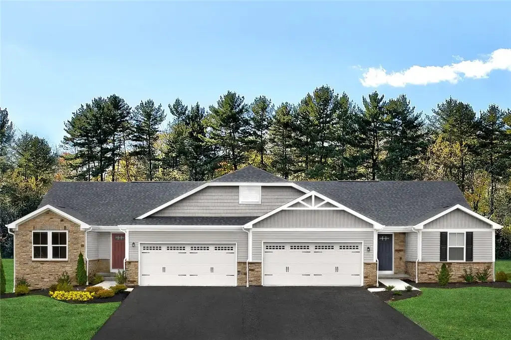 467 Clubhouse Drive, Rostraver