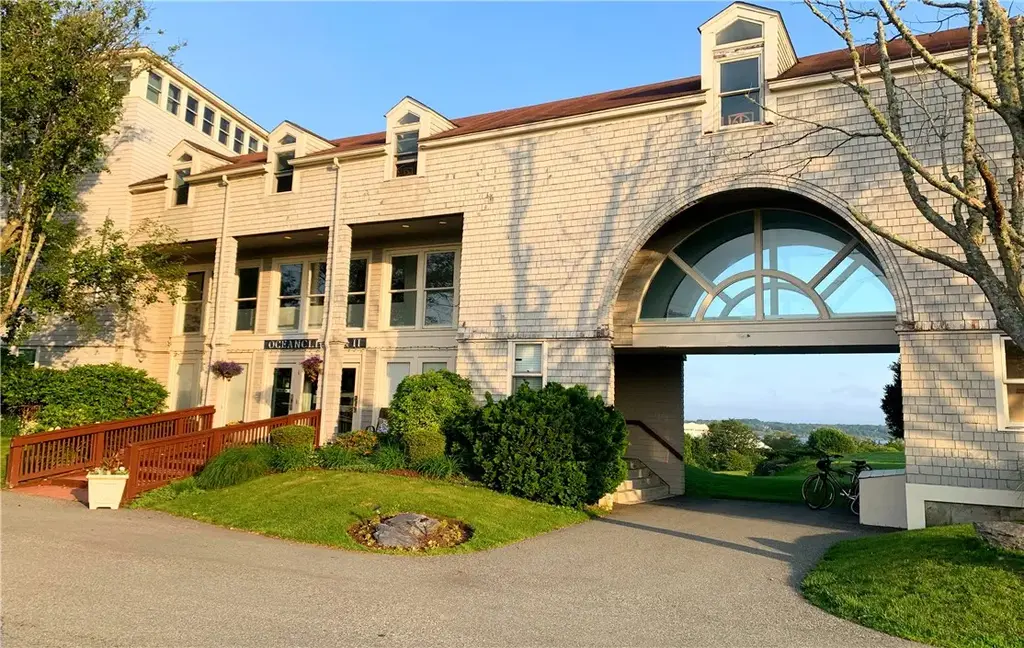 65 Ridge Rd, Newport