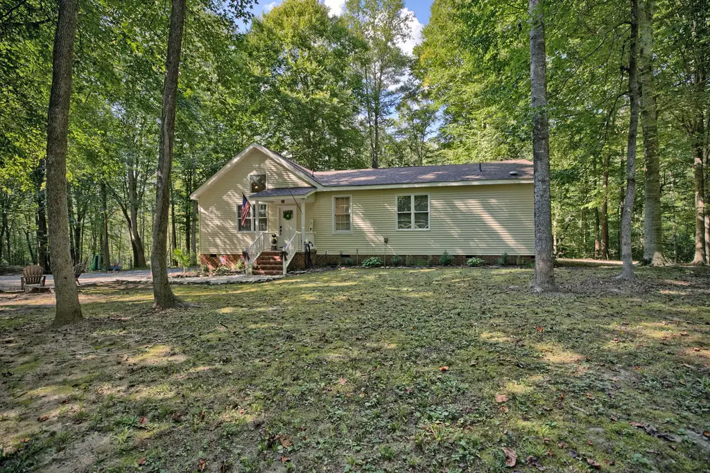 11703 Mitchell Road, Saluda