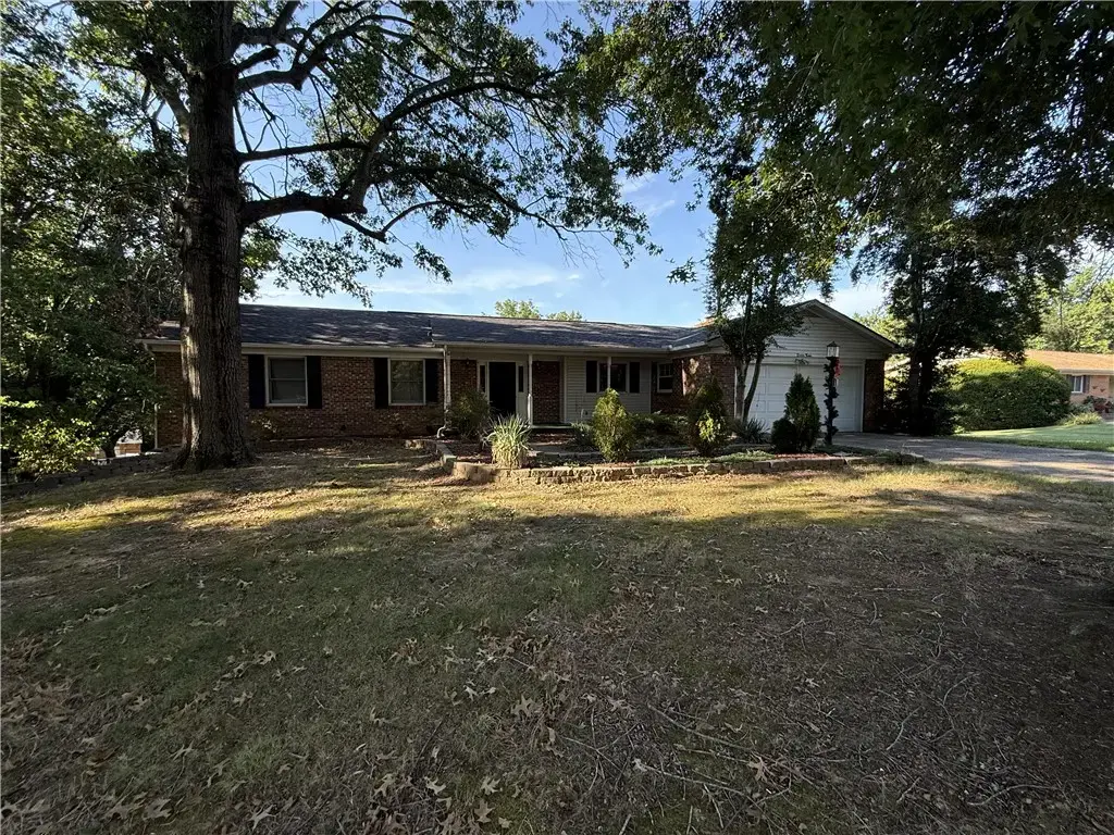 1612 Brentwood Drive, Harrison