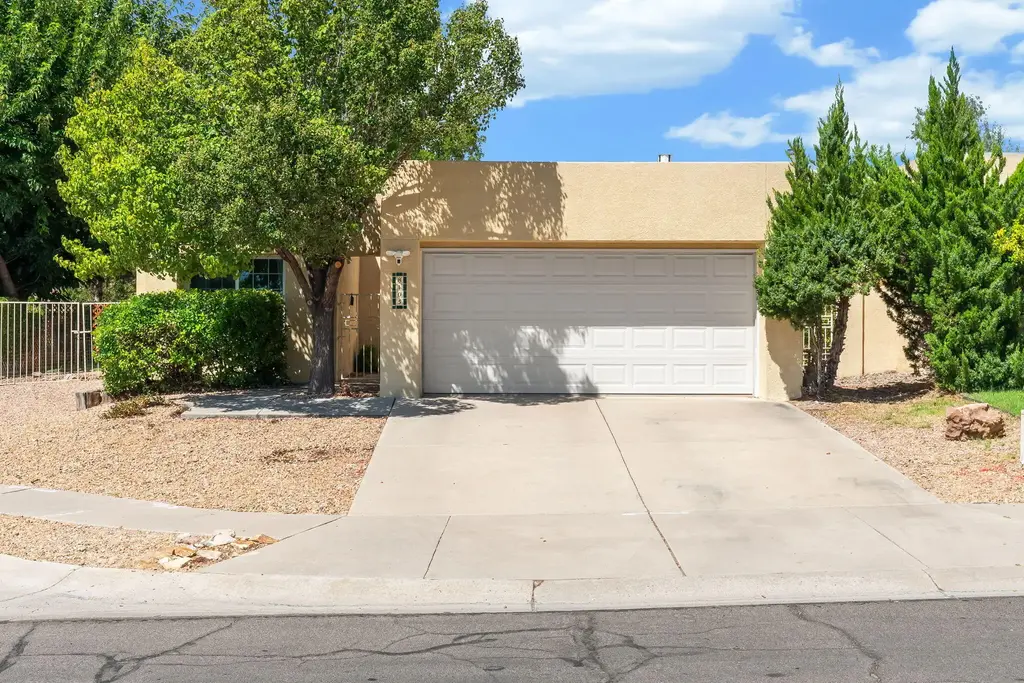8105 Countrywood Road Ne, Albuquerque