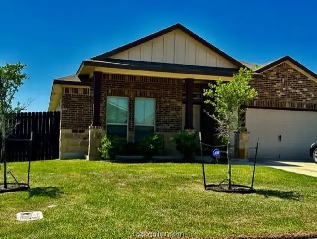5217 Montague Loop, Bryan