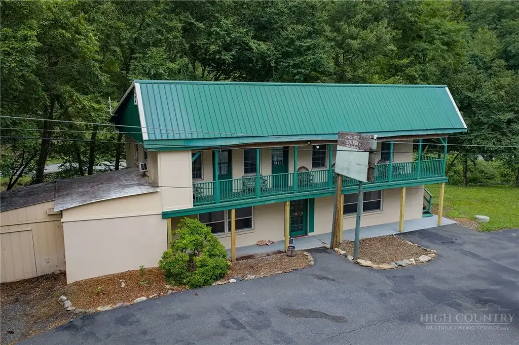 3385 Us Highway 321, Blowing Rock