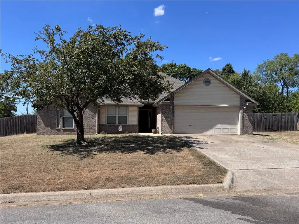 400 Beca Lane, Prairie Grove