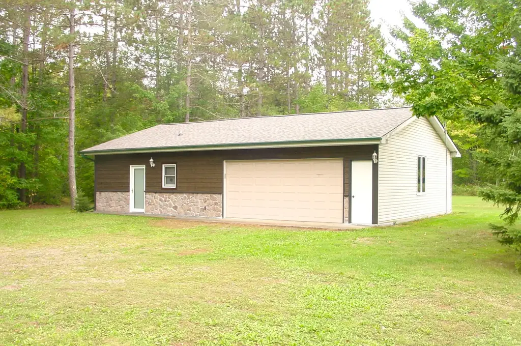 N5391 Hwy. 73, Ingram