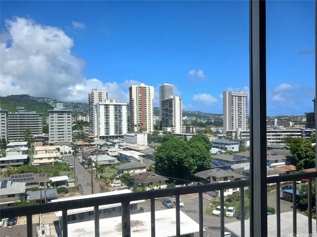 2440 Date Street # 902, Honolulu