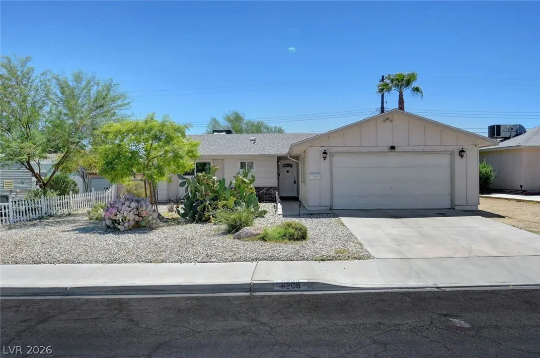Photo of Listing #2813703