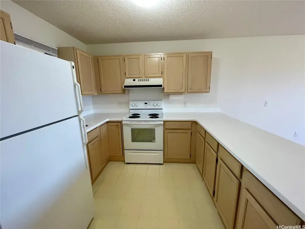 95-1050 Makaikai Street # 12d, Mililani