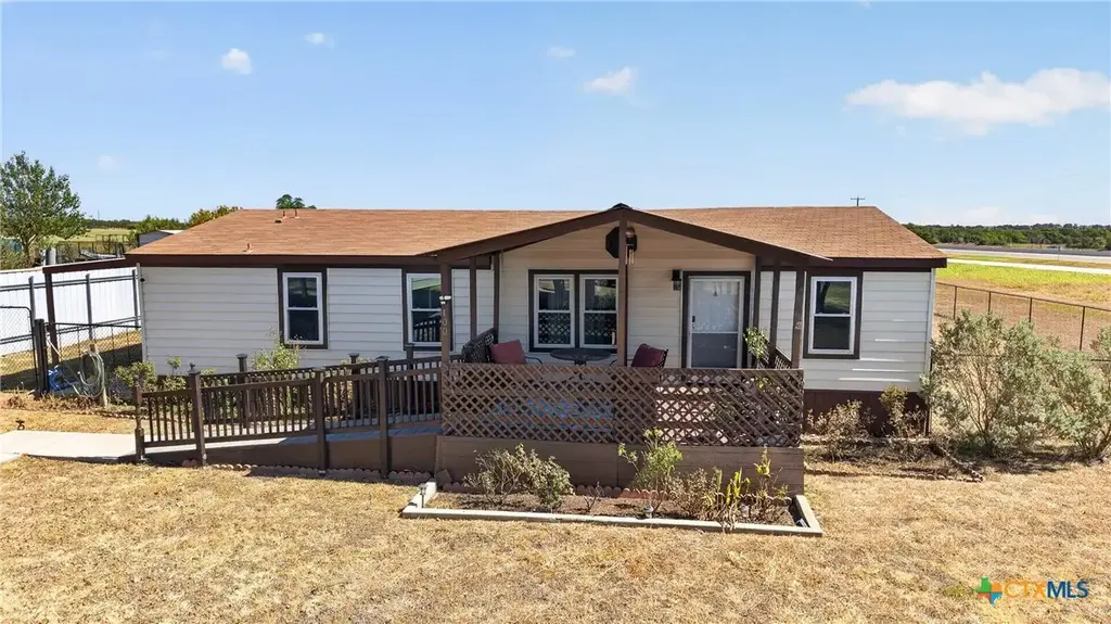 100 Hillside Drive, Troy