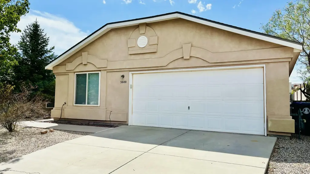 5600 Mesa Ridge Road Nw, Albuquerque