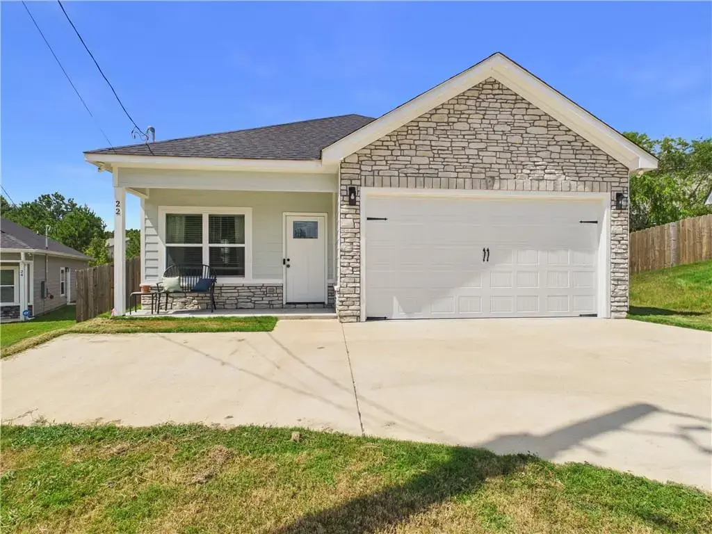 22 Lemon Way, Phenix City