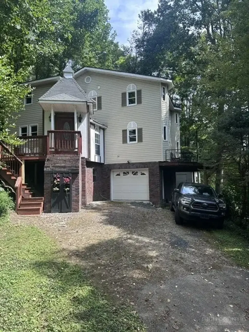 6780 W Big Laurel Road, Creston