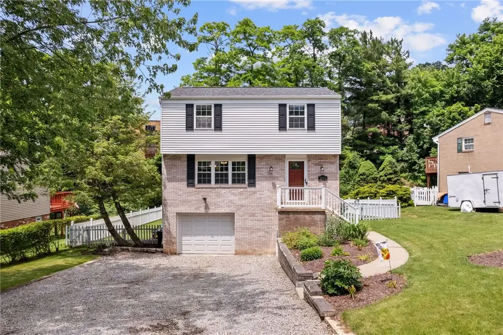 1033 Maripat Drive , South Park
