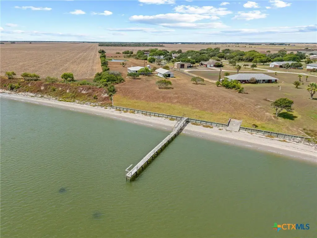 96 E Meadowlark Drive, Port Lavaca