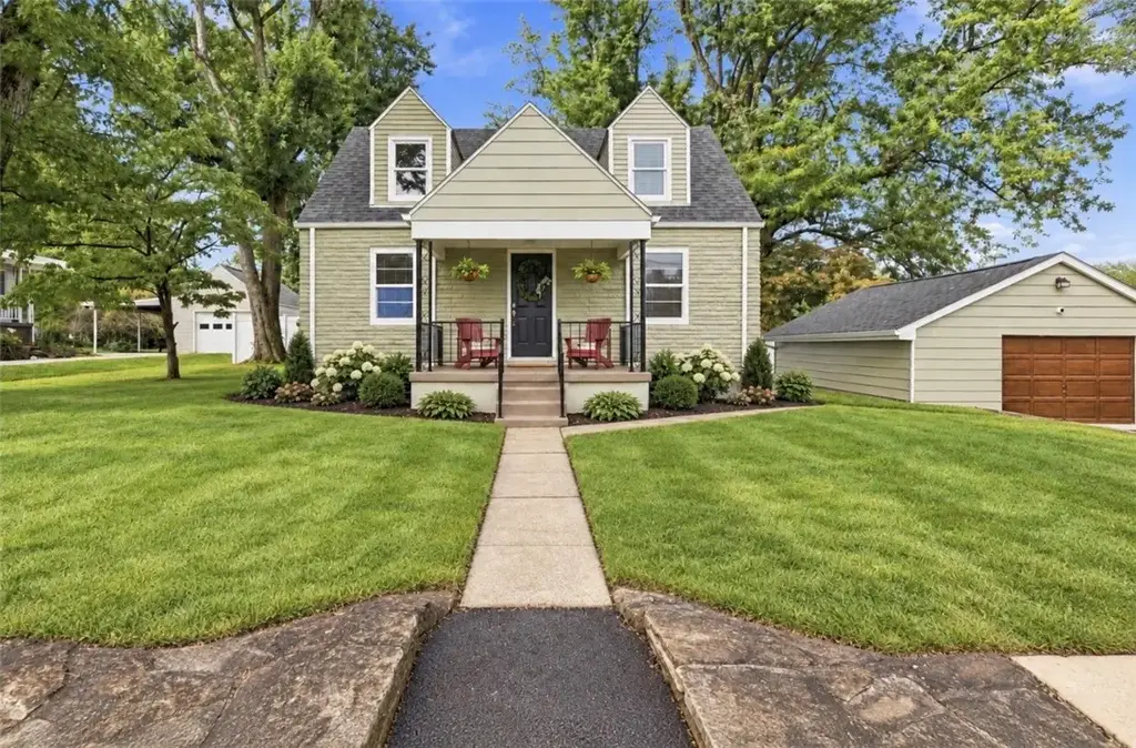 1515 Longview Drive , Unity 