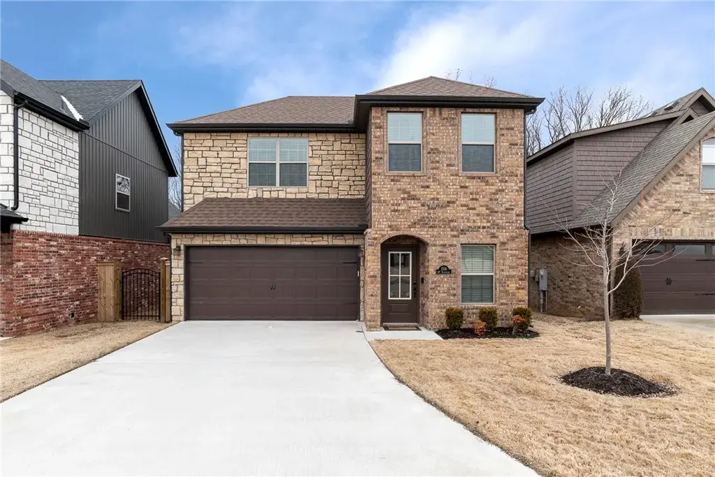 1706 Sw Riverstone Road, Bentonville