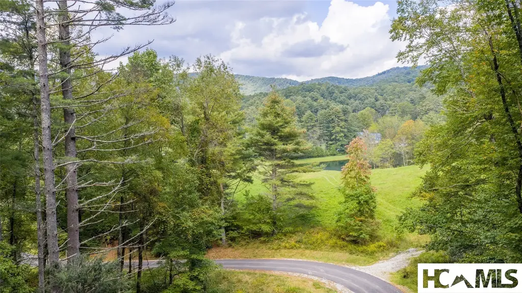 Fe-3 Triple Farm Road, Cashiers