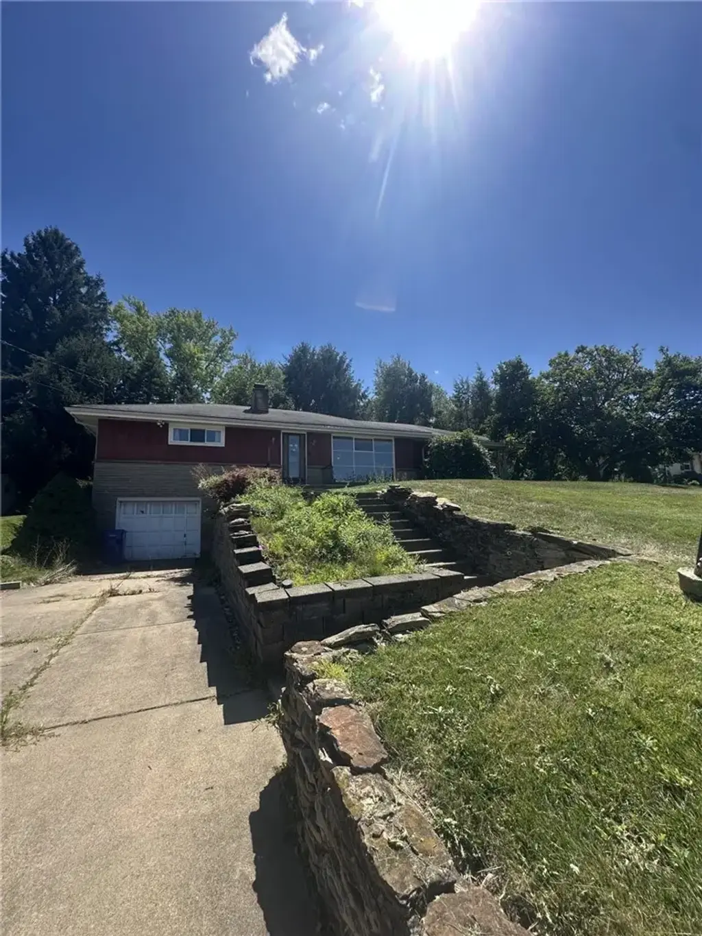2911 Clayton Road , Chippewa