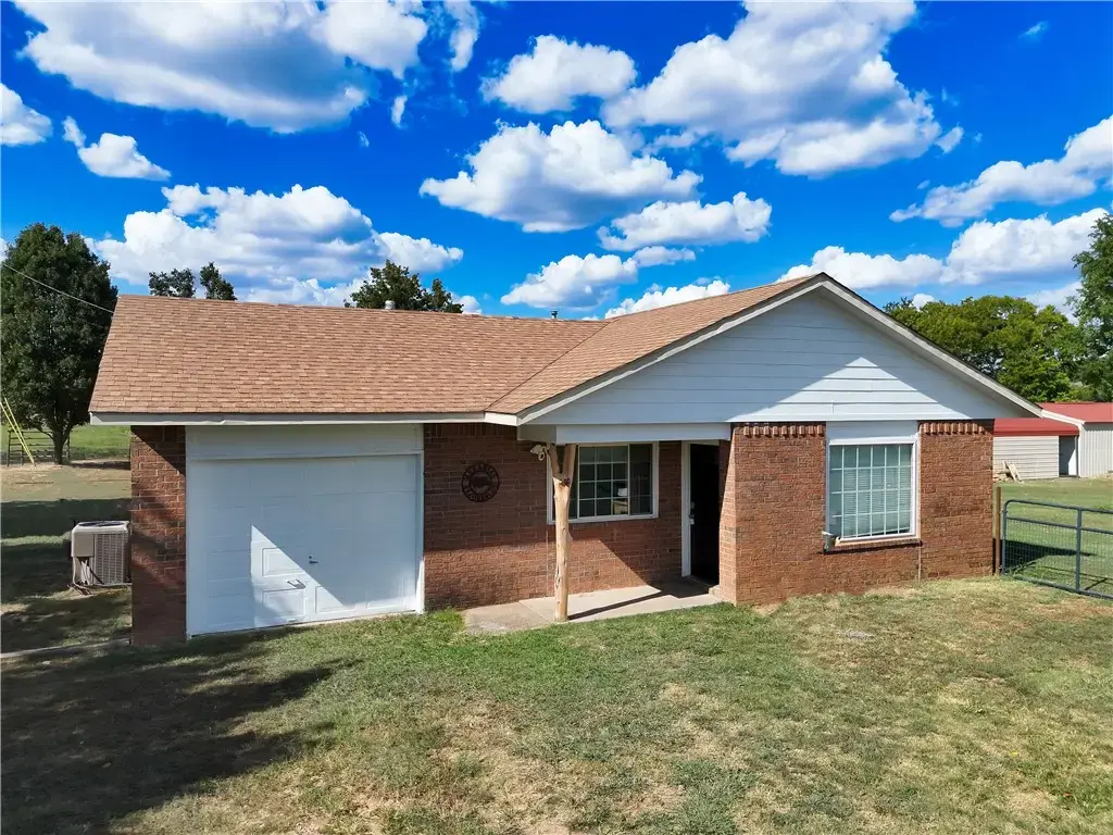 81232 4775 Road, Stilwell