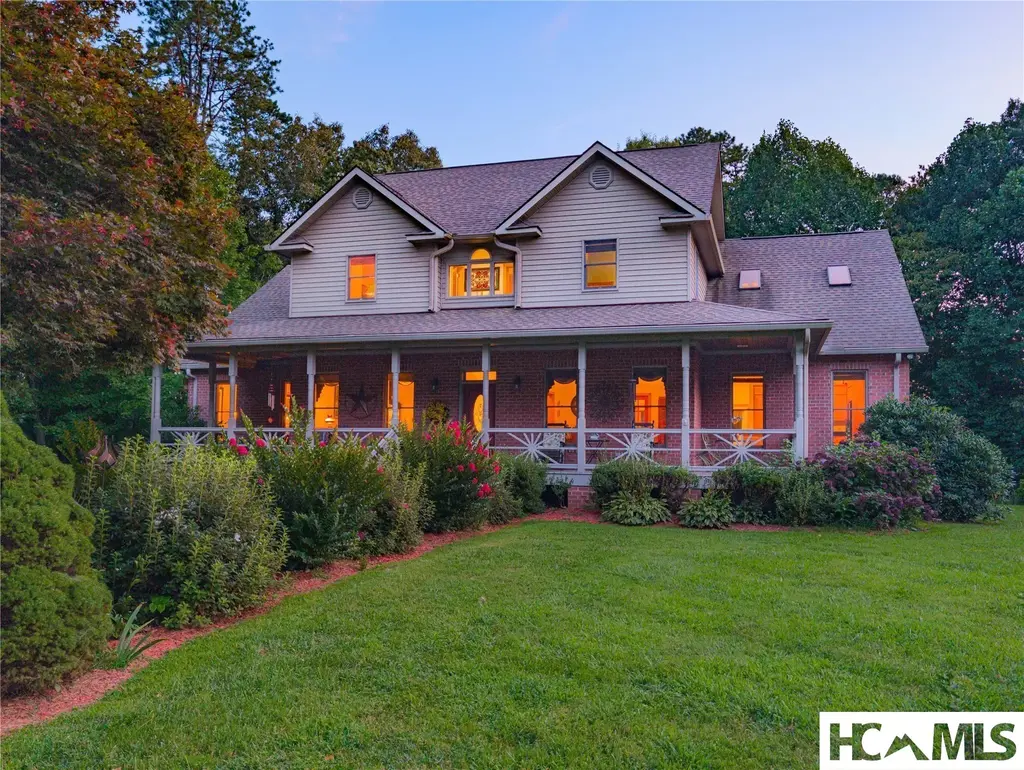 832 Asheville Highway, Sylva
