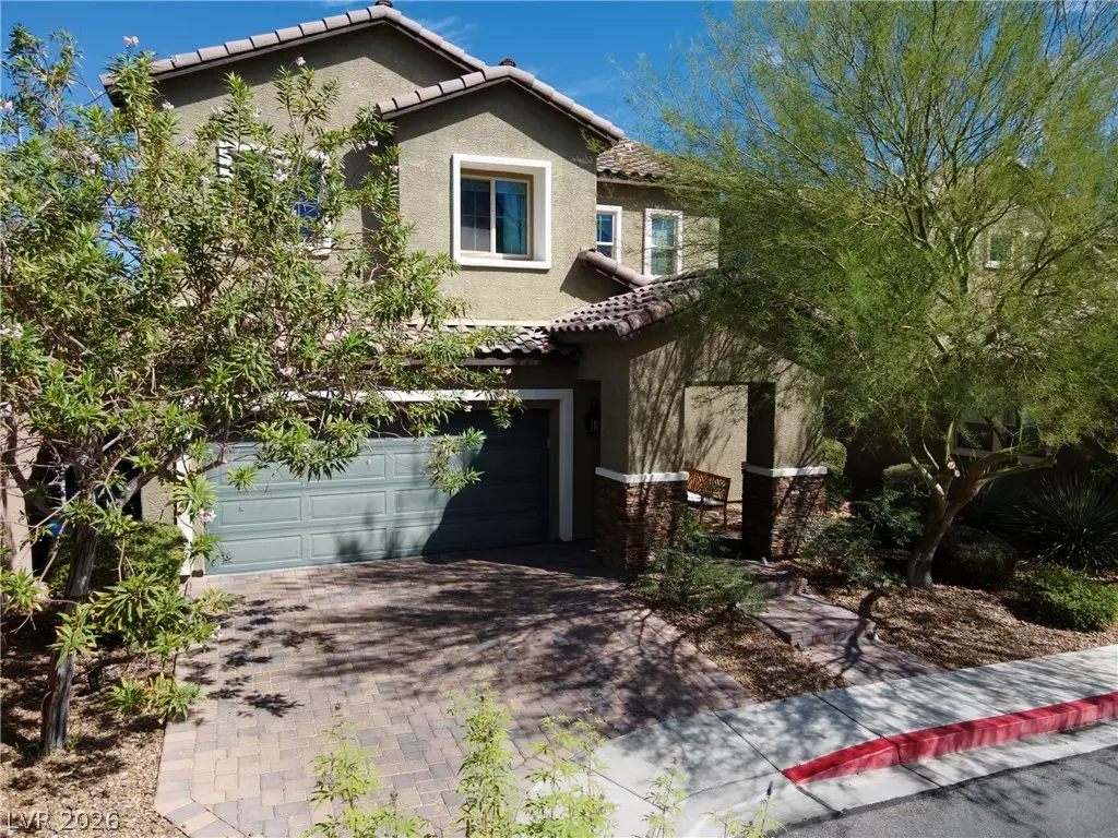 Photo of Listing #2815914