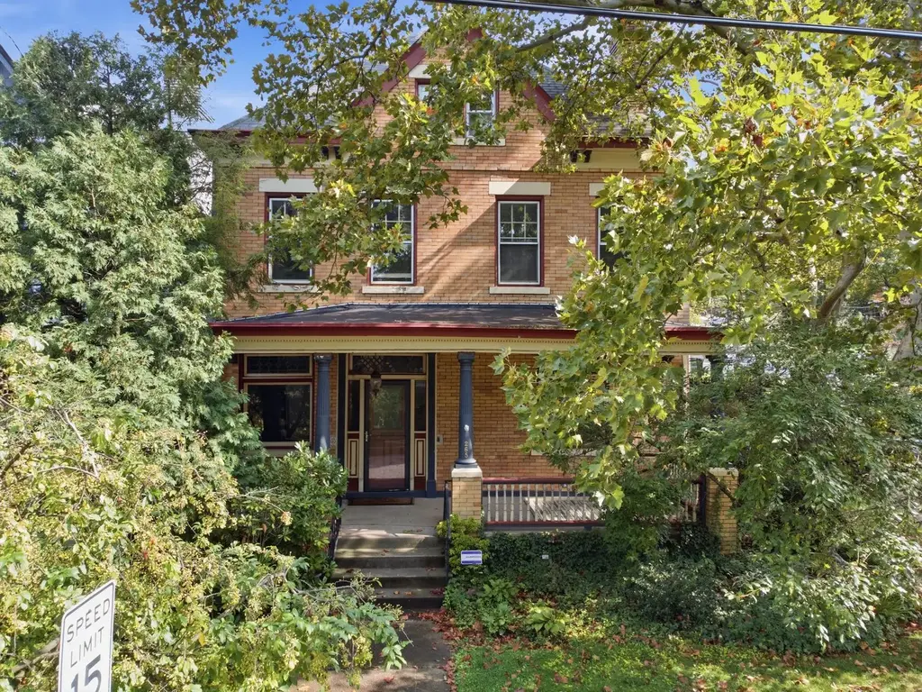 265 Maple Avenue, Edgewood