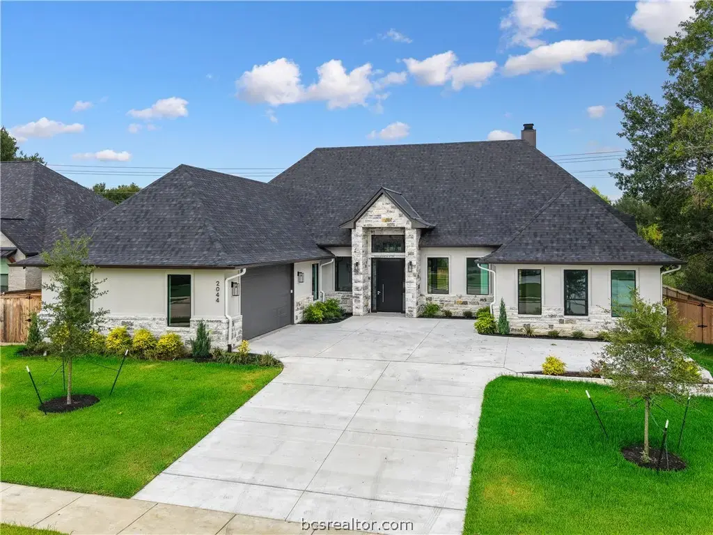 2044 Pebble Bend Drive, College Station