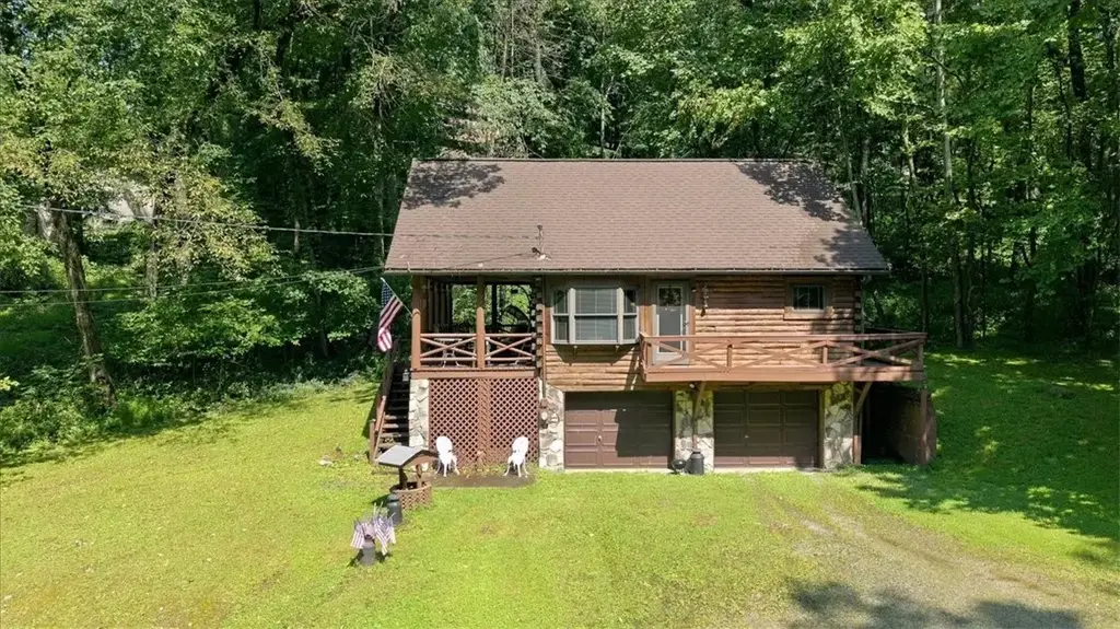 107 Locust Street , Hempfield