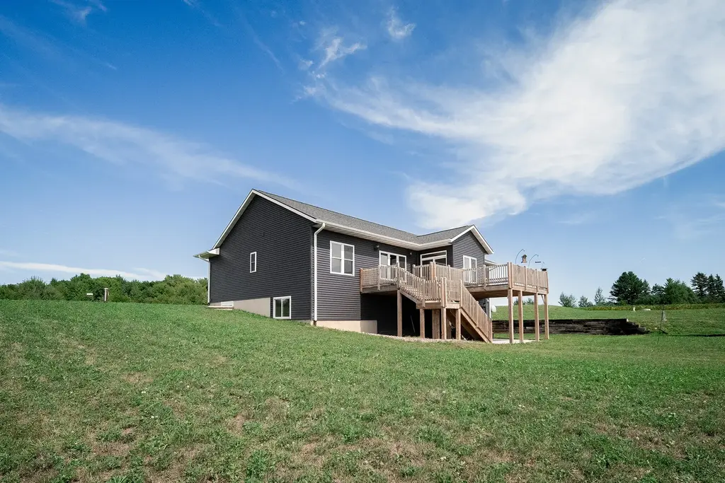 N15452 Castle Oaks Drive, Thorp