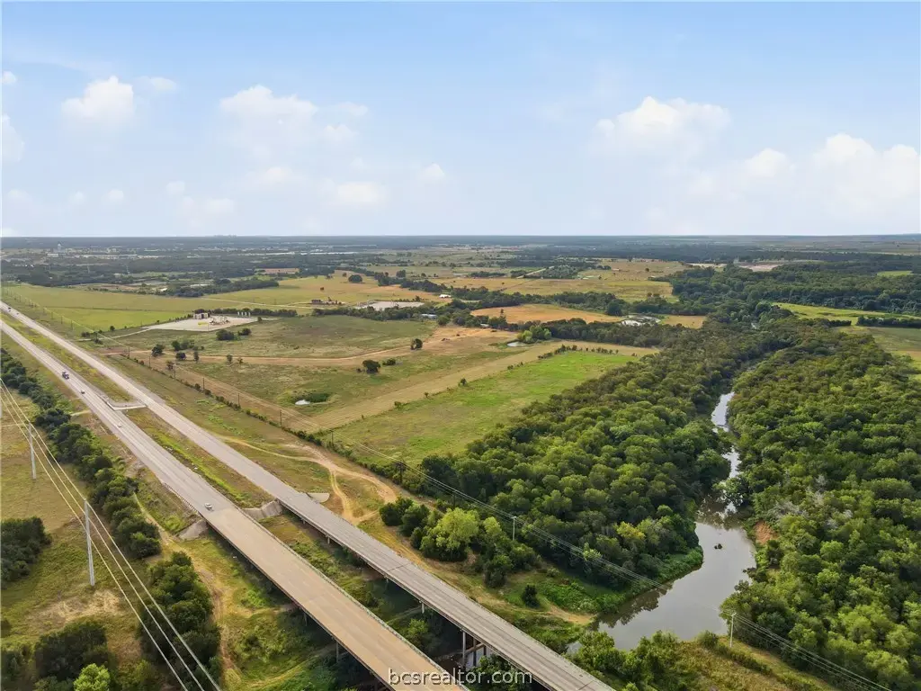 10825 W State Highway 21, Bryan